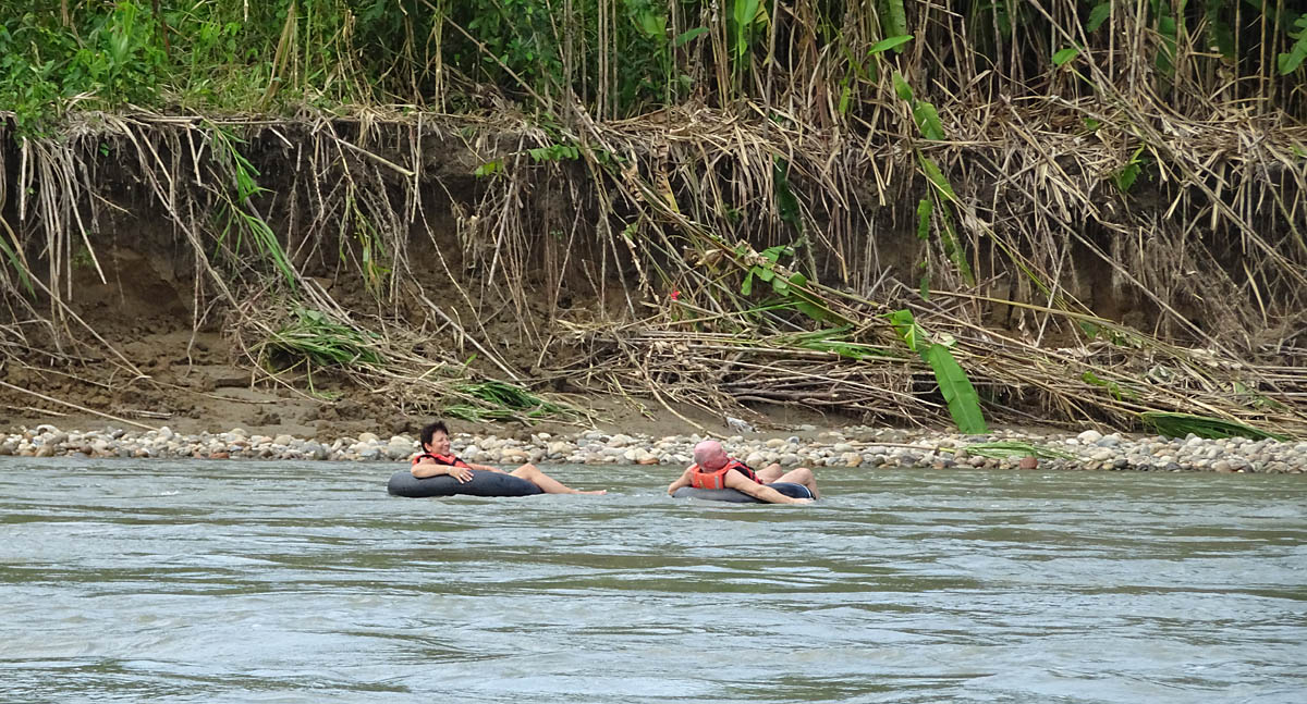 Dobberen op de Rio Napo